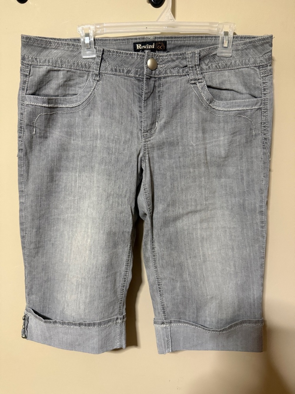 Rewind Women's Light Gray Cropped Denim Shorts